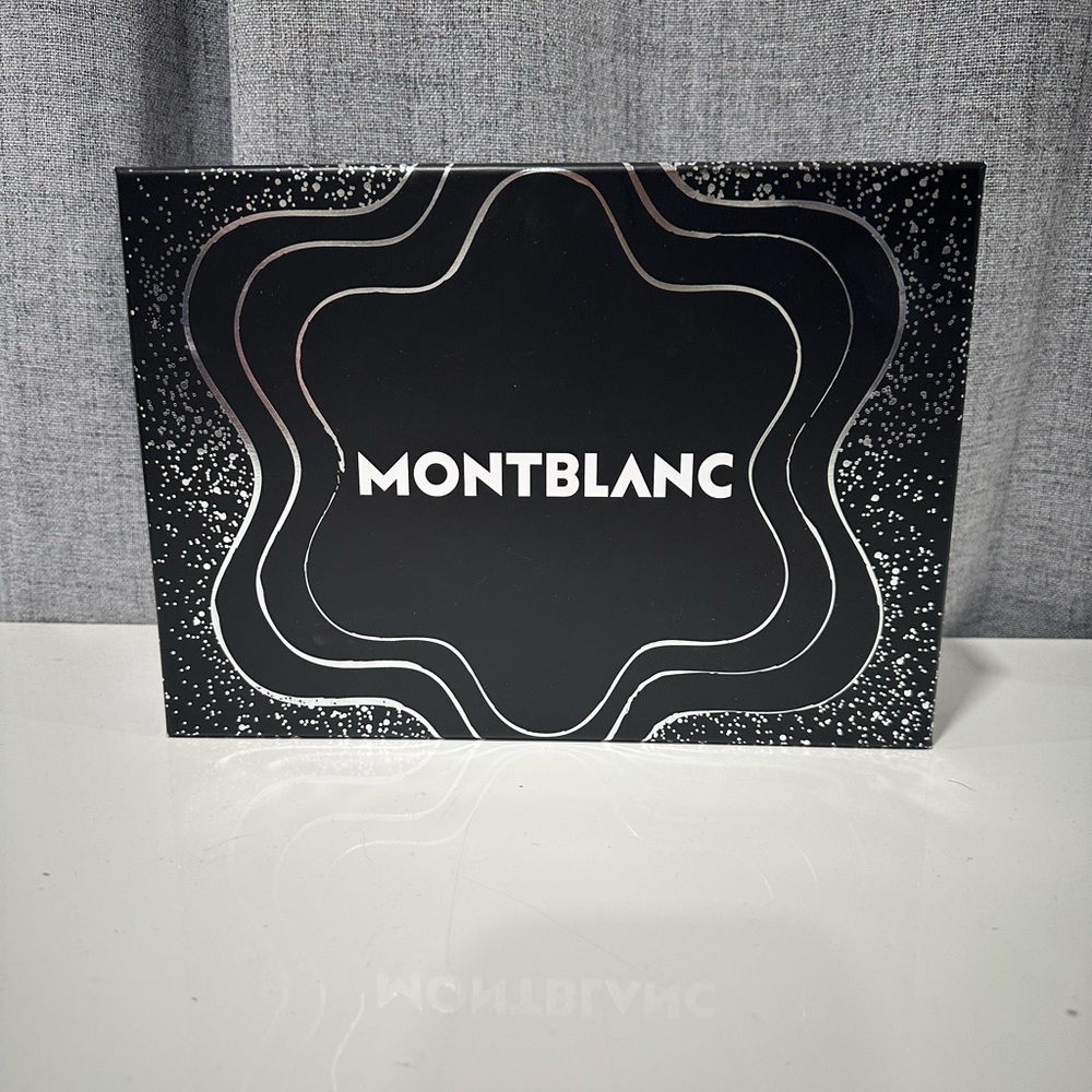 Montblanc black empty gift box.